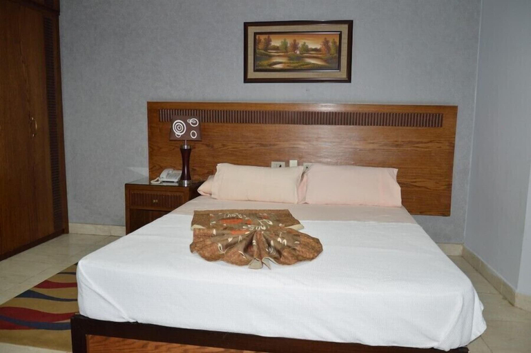 Bedroom 4, Glorious Hotel, 'Ain Schams