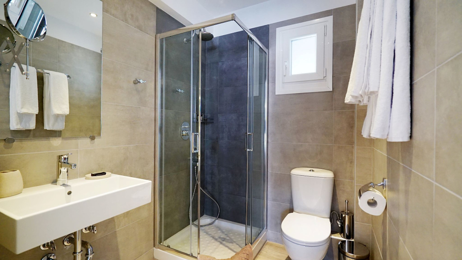 Bathroom 4, Olympus Thalassea Hotel, Central Macedonia