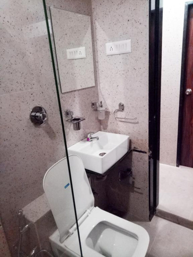 Bathroom 4, Eco Inn Dormitory - Hostel, Jamnagar