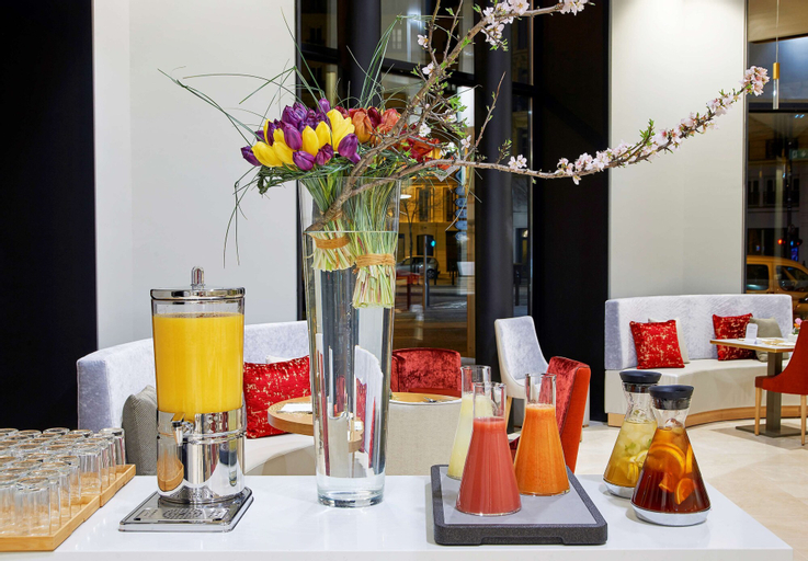 Food & Drinks 8