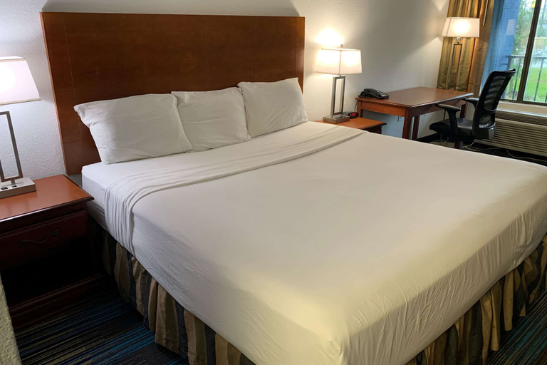 Bedroom 4, Travelodge by Wyndham Mobile Al, Mobile