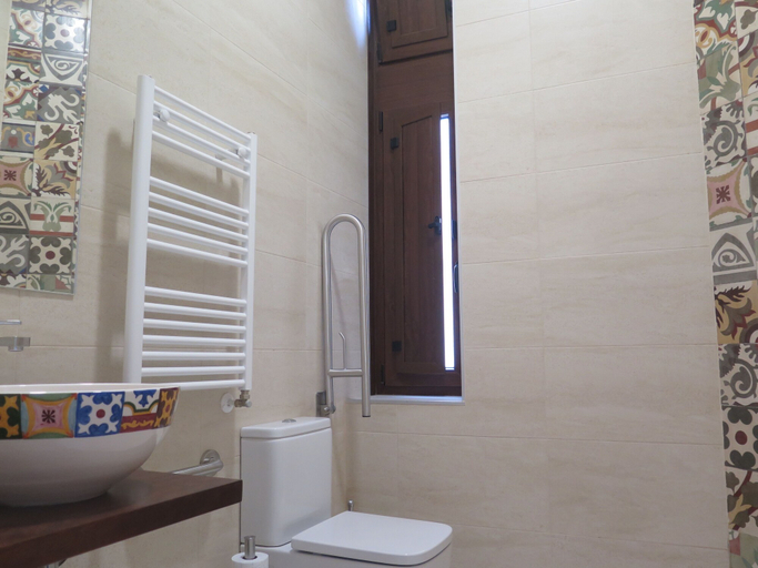 Bathroom 5, Posada Pilatos, Sevilla