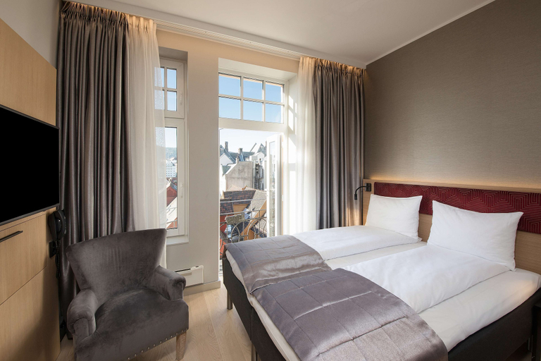 Bedroom 2, Bergen Harbour Hotel, WorldHotels Crafted, Bergen