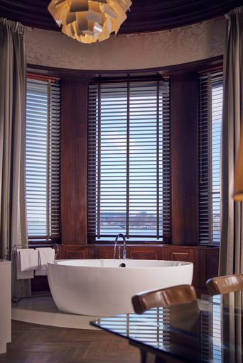 Bathroom 3, Hotel New York, Rotterdam