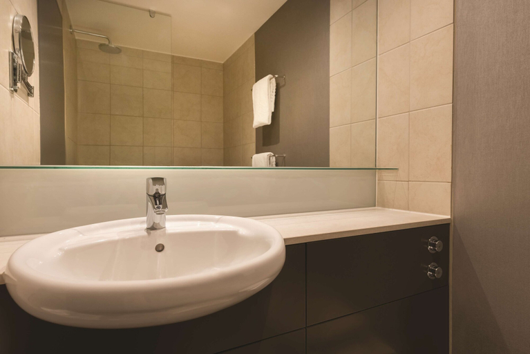 Bathroom 5, Adina Apartment Hotel Copenhagen, Copenhagen