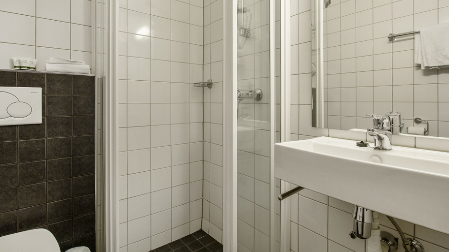 Bathroom 5, Sagafjord Hotel - by Classic Norway Hotels, Ørsta