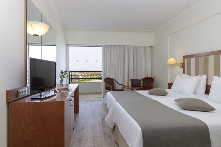 Bedroom 3, Best Western Plus Hotel Plaza, South Aegean