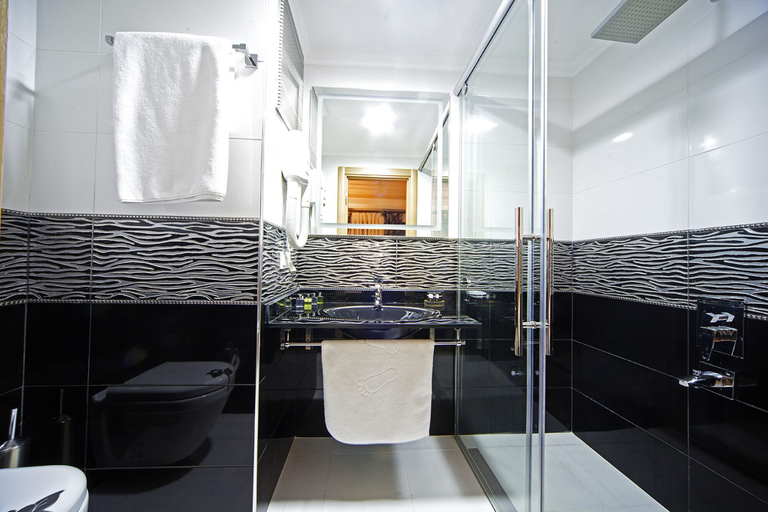 Bathroom 5, Ottopera Hotel, Beyoğlu