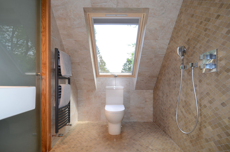 Bathroom 3, Dove House Cottage 1, Oxfordshire