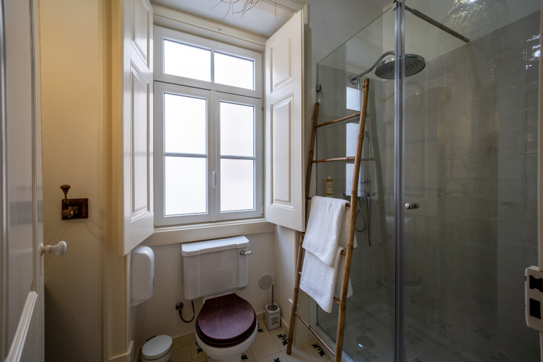 Bathroom 3, Villa Galega, Torres Vedras