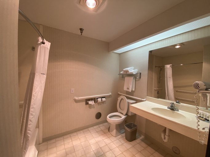 Bathroom 4, La Junta Inn, Otero