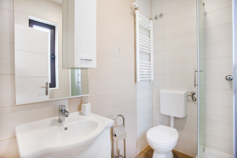 Bathroom 4, London Rooms Zagreb Airport                                                                     , Velika Gorica
