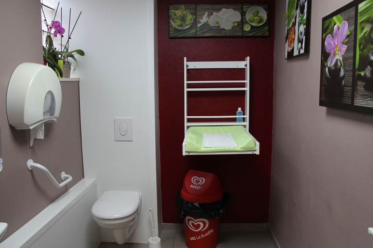 Bathroom 4, Au Petit Bonheur, Vendée