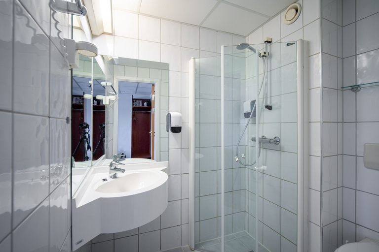 Bathroom 4, First Hotel Amalie, Tromsø