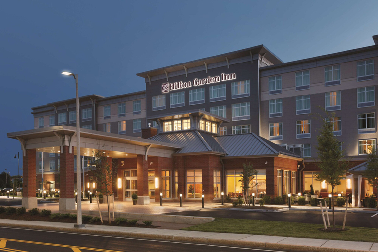 Exterior & Views 2, Hilton Garden Inn Boston Logan Airport, Boston