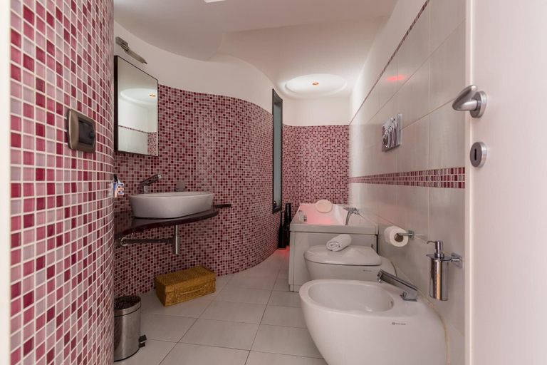 Bathroom 4, Design Duplex at National Museum, Napoli