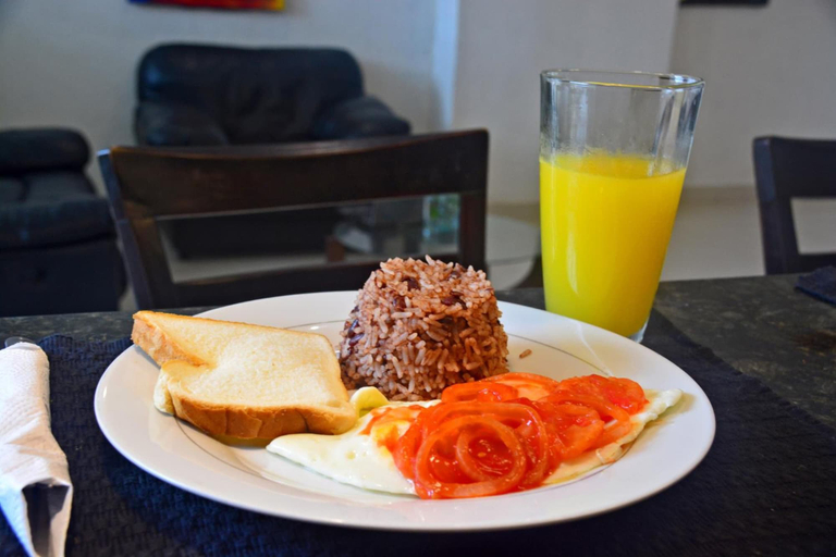 Food & Drinks 4, Hostal Santa Martha, Managua