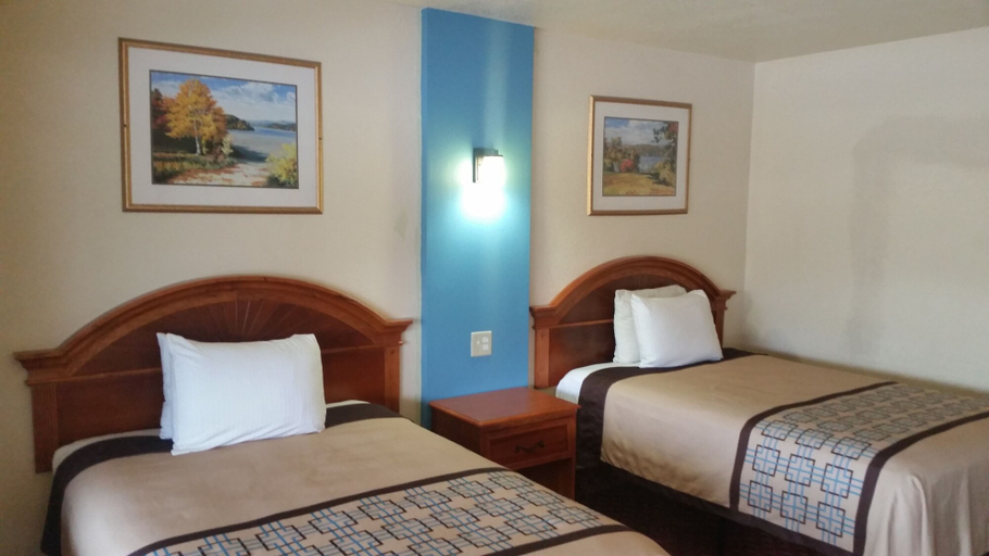 Bedroom 2, American Inn of Daytona, Volusia
