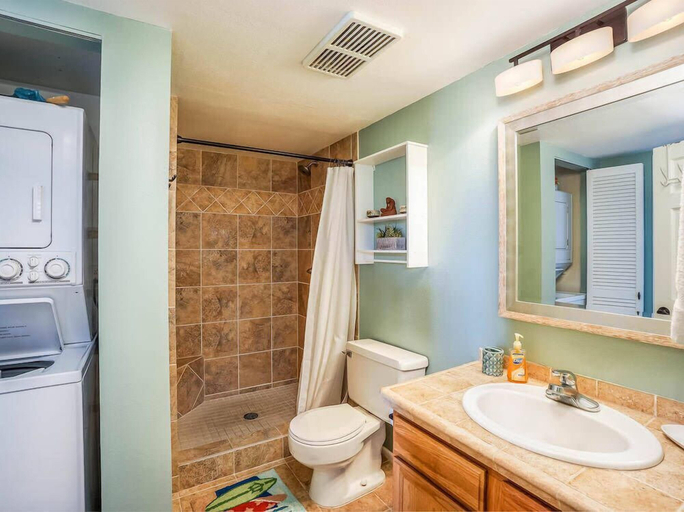Bathroom 4, Kona Mansions #c211, Hawaii