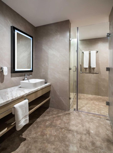 Bathroom 4, Aber Al Takhasussi, Riyadh