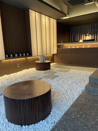 UH Suite The Myeongdong, Jung