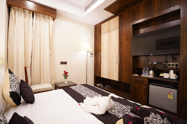 Bedroom 2, Hotel Millenia Regency, Lucknow