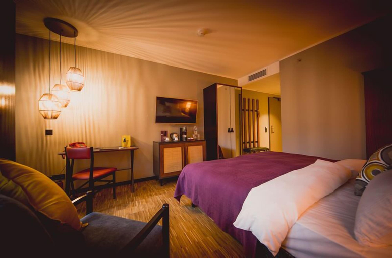 Bedroom 3, HENRI Hotel Düsseldorf, Düsseldorf
