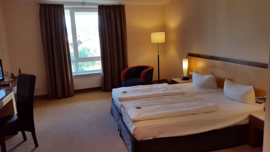 Bedroom 4, Sorat Insel-Hotel Regensburg, Regensburg