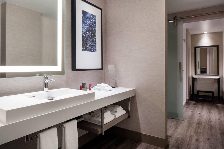 Bathroom 4, Seattle Marriott Bellevue, King