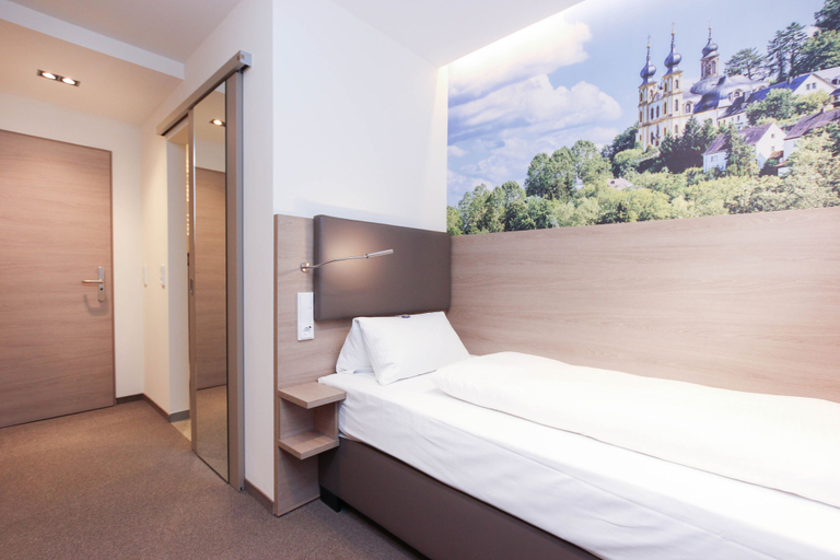 Bedroom 3, City Hotel Würzburg, Würzburg