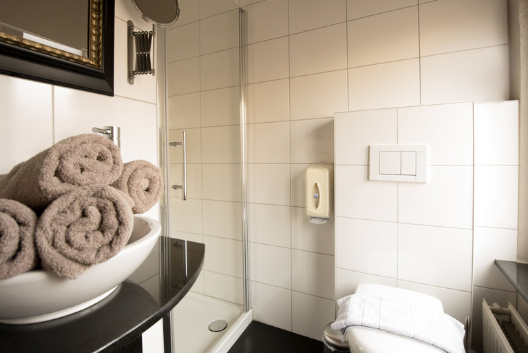 Bathroom 5, Pension Vakantie Logies Hollywood, West-Vlaanderen