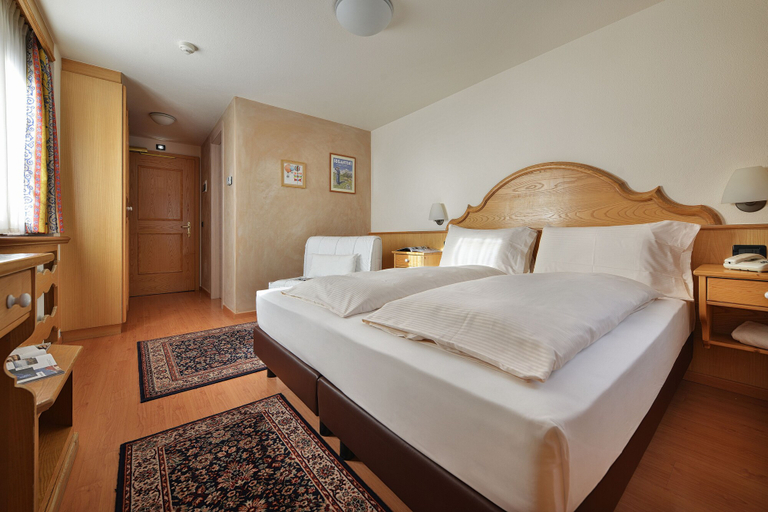 Bedroom 3, Hotel St. Michael, Sondrio