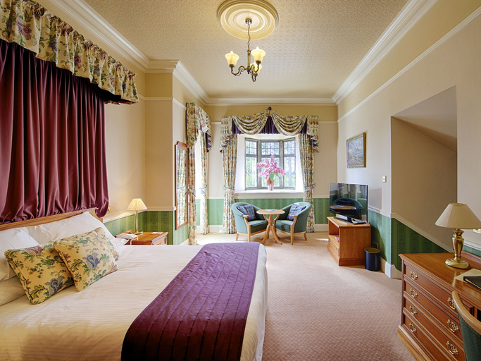 Bedroom 2, Kincraig Castle Hotel, Highland