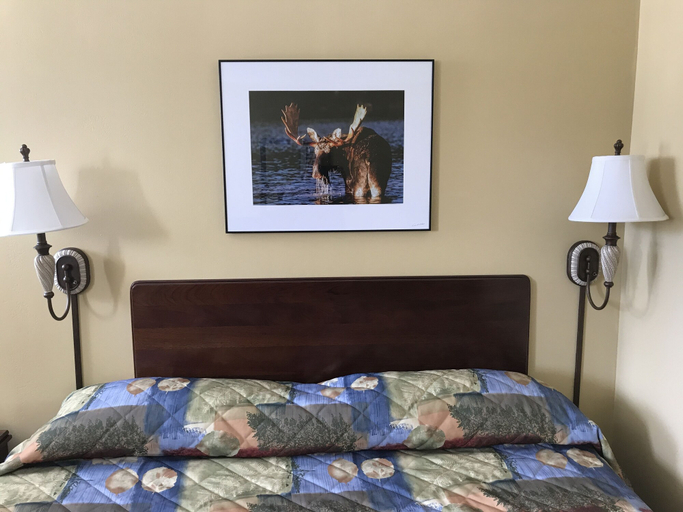 Bedroom 3, Baxter Park Inn, Penobscot