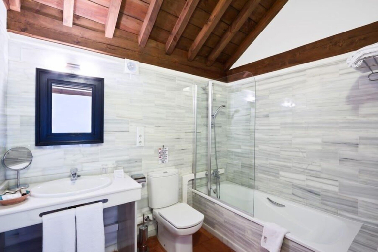 Bathroom 4, Santa Isabel la Real Hotel, Granada