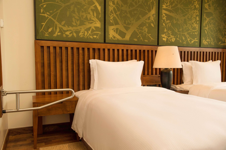 Bedroom 3, DoubleTree by Hilton Weerawila Rajawarna Resort, Thissamaharama