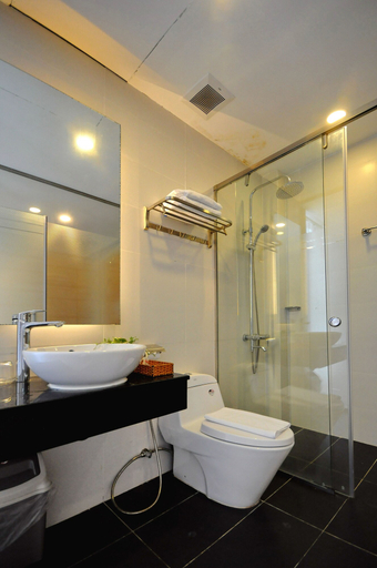 Bathroom 4, Holi Beach Apartments, Nha Trang