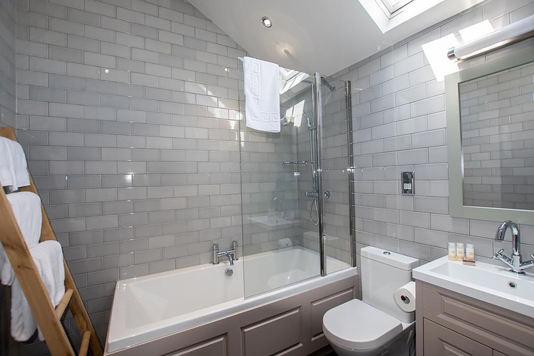 Bathroom 4, The Halston, Cumbria