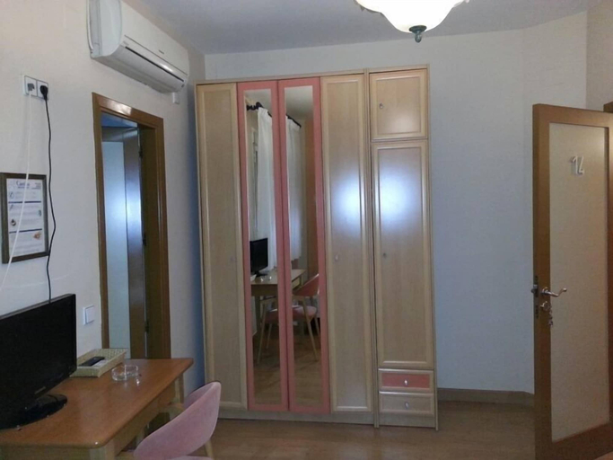 Bedroom 2, Hotel Castilla, Málaga