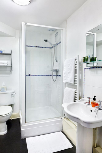 Bathroom 4, Kirkgate House, North Yorkshire