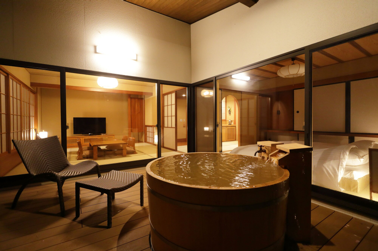 Bedroom 5, Yukemuri no yado Inazumi onsen, Yuzawa