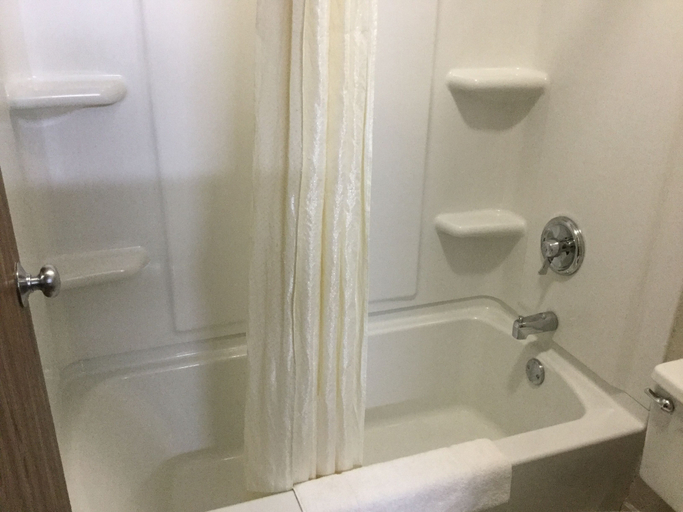 Bathroom 4, Econo Lodge Lincoln, Lancaster