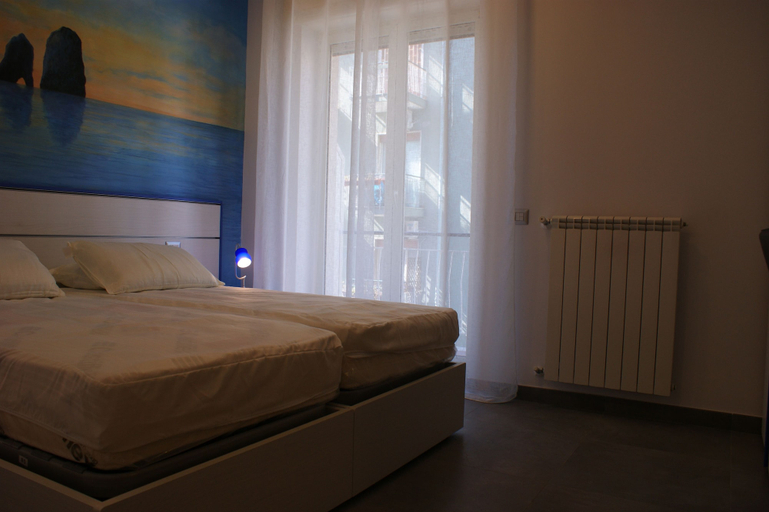 Bedroom 4, B&B Isole, Napoli