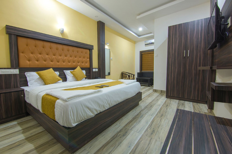 Hotel Kochi Crown, Ernakulam
