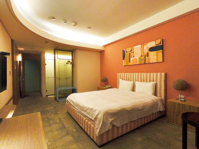 Bedroom 2, C'est La Vie, Penghu