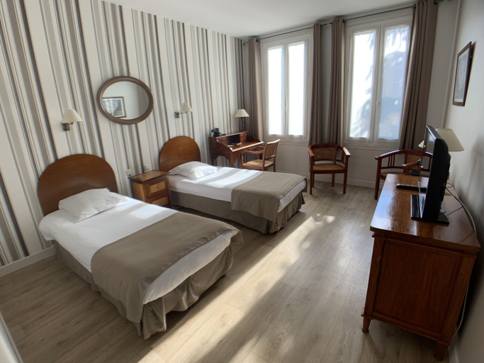 Bedroom 3, The Originals Boutique, Hôtel Roca-Fortis, Rochefort, Charente-Maritime