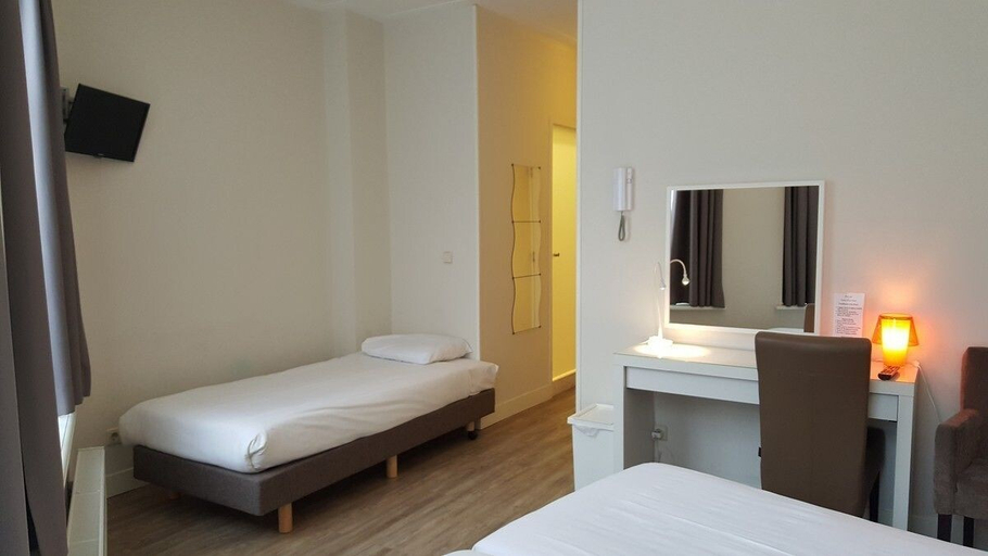 Bedroom 2, Hotel Corner House, Amsterdam