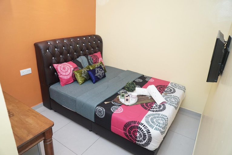 Bedroom 2, Ghazrin's Classic Hotel, Johor Bahru