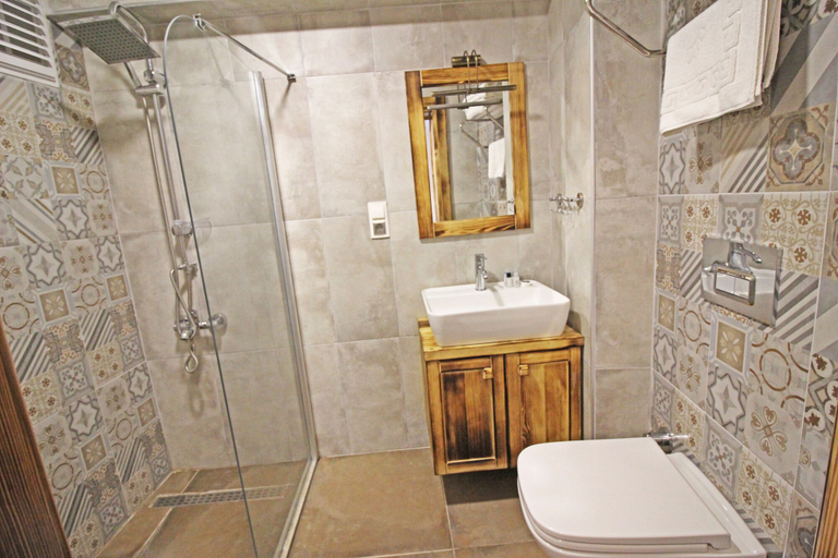 Bathroom, Onal Tas Konak, Bozcaada