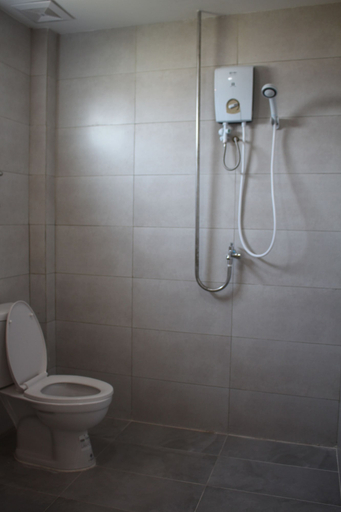 Bathroom 5, Sandy Clay Bungalows, Sihanoukville